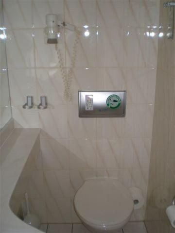Hotel Pension Pamina เบอร์ลิน ภายนอก รูปภาพ
