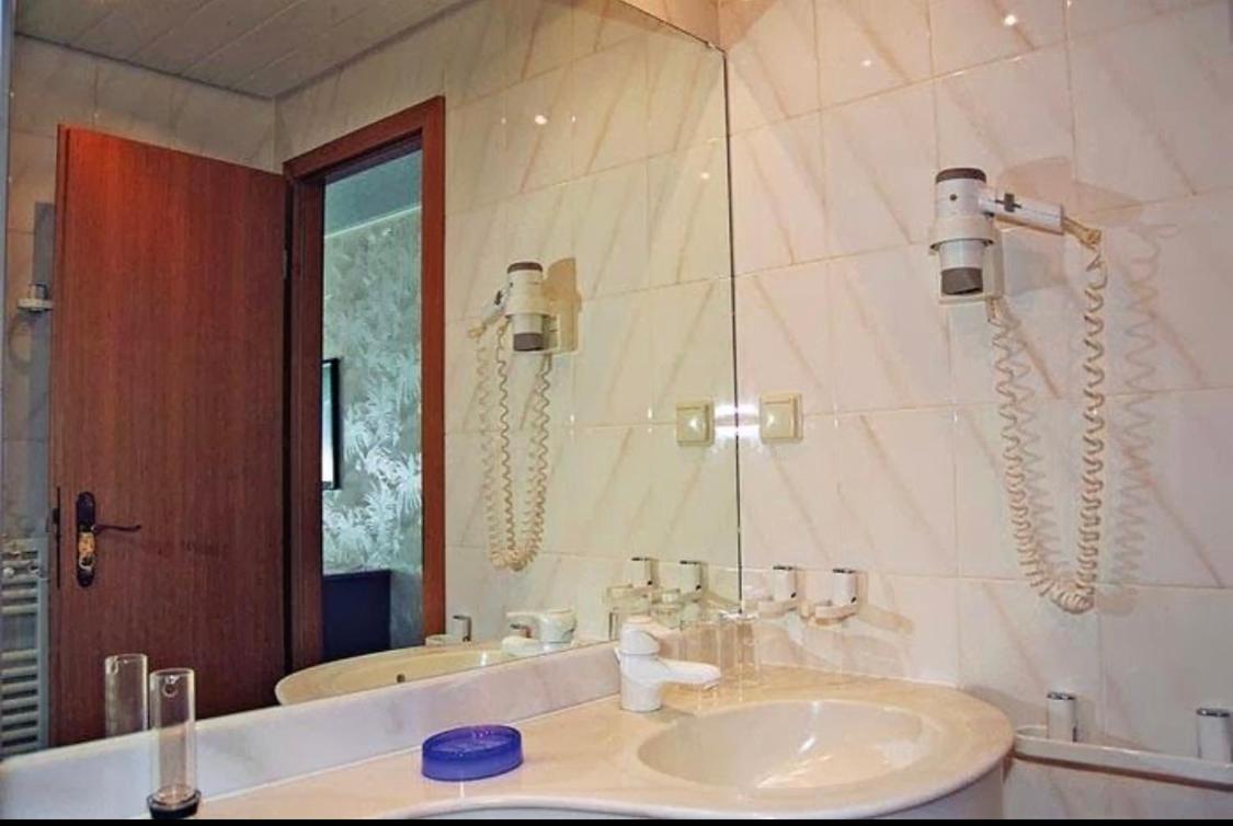 Hotel Pension Pamina เบอร์ลิน ภายนอก รูปภาพ