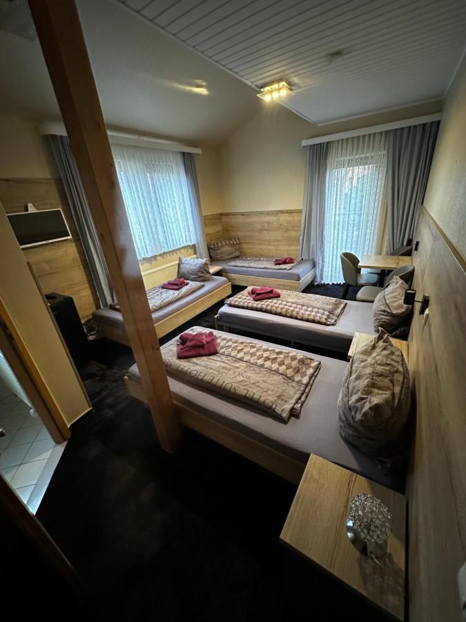 Hotel Pension Pamina เบอร์ลิน ภายนอก รูปภาพ